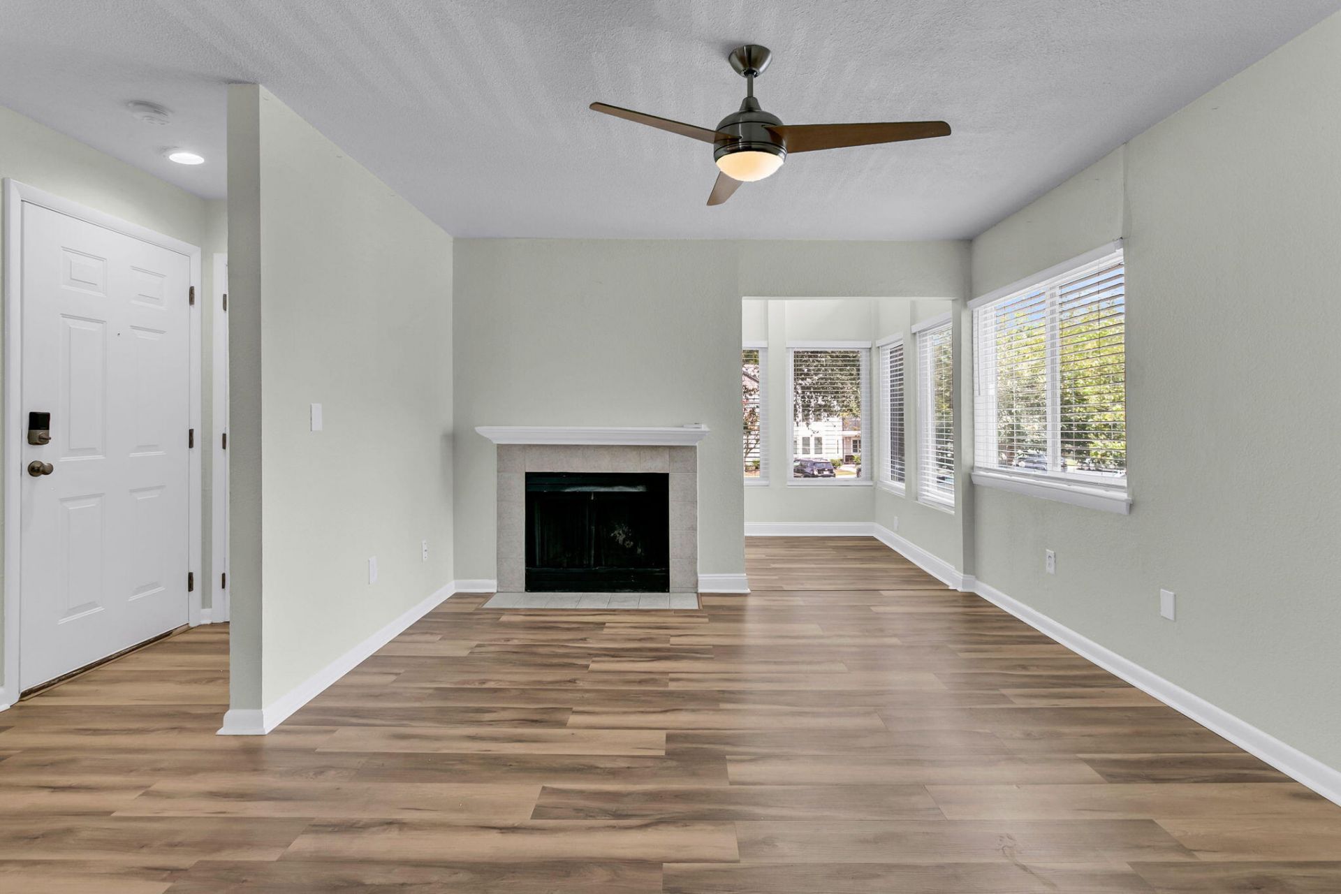275 Alexandra Drive Photo 8