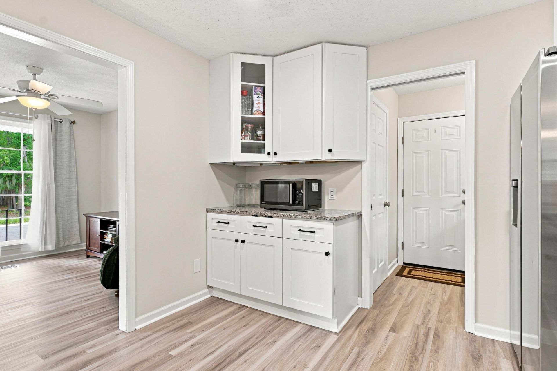 106 Kent Circle Photo 12