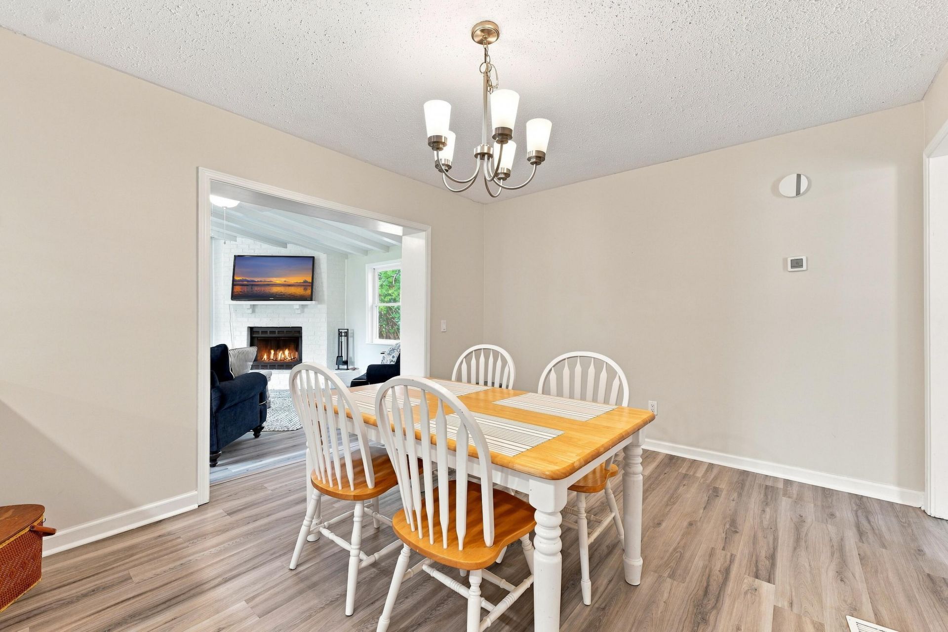 106 Kent Circle Photo 14