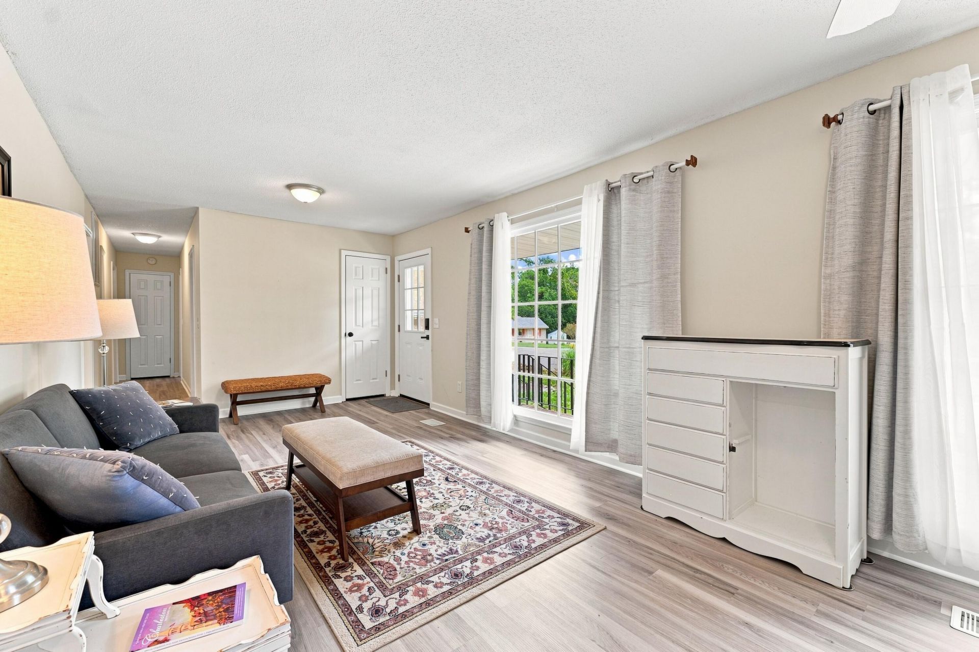 106 Kent Circle Photo 6