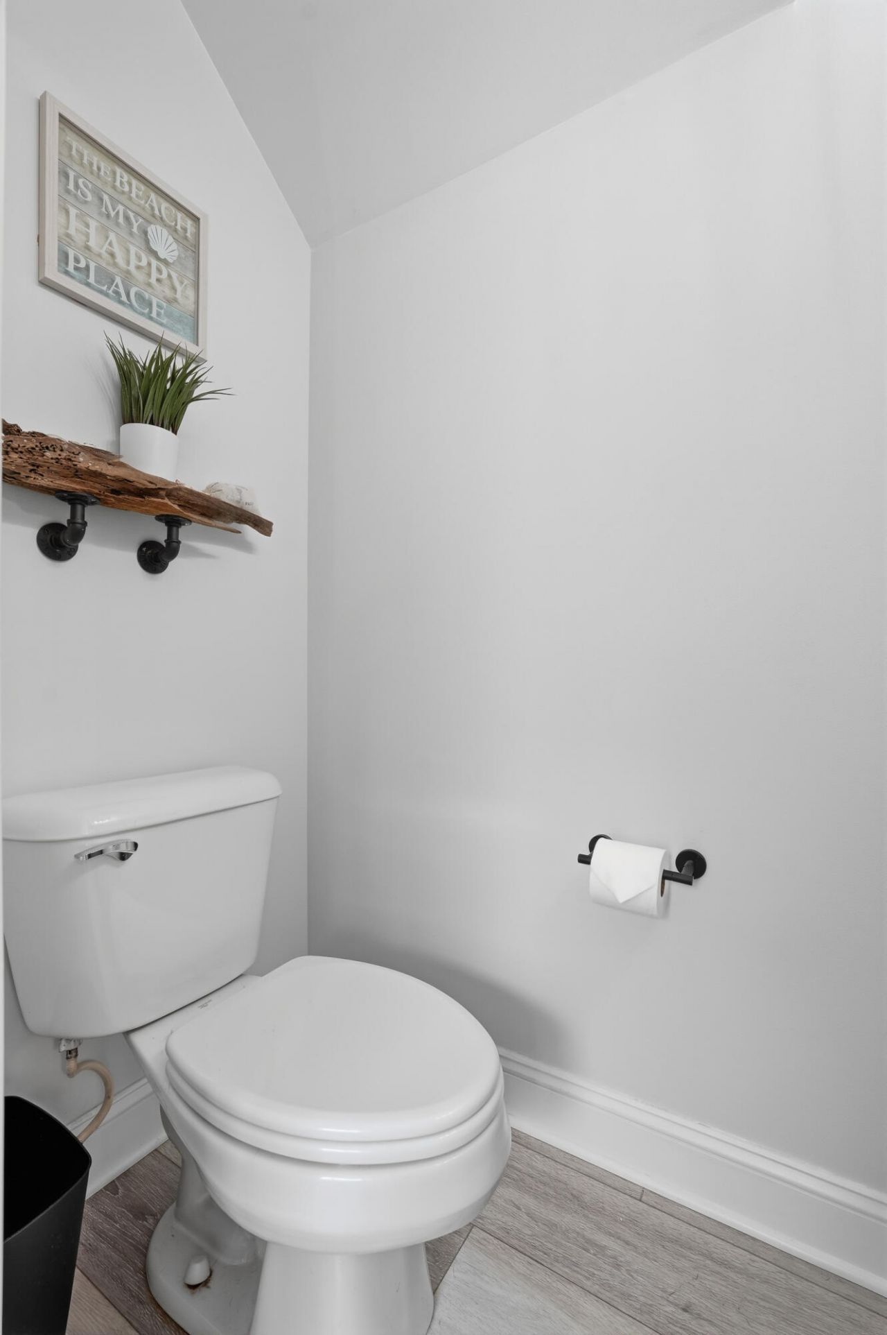 547 Flycatcher Drive Photo 17