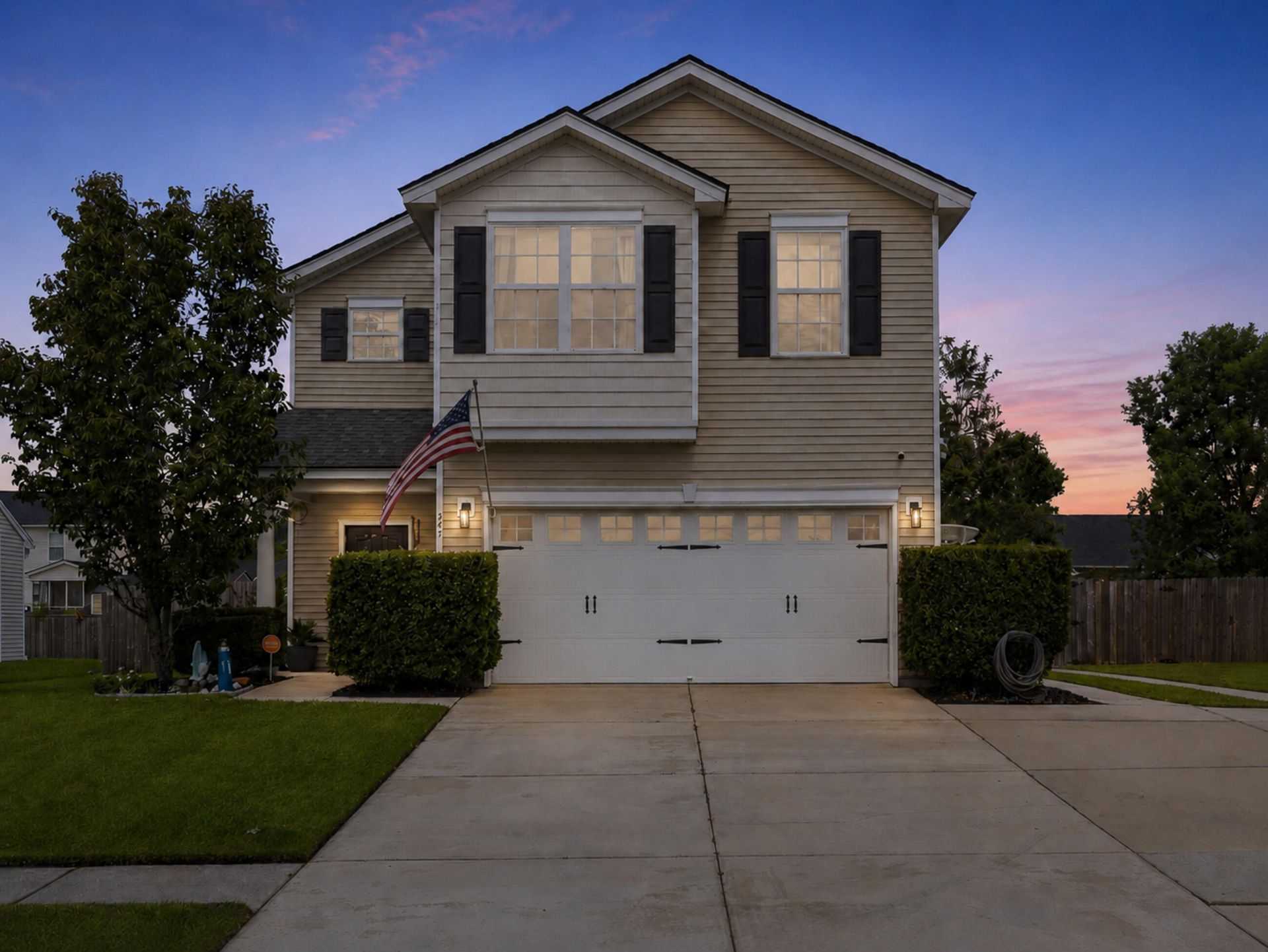 547 Flycatcher Drive Photo 2