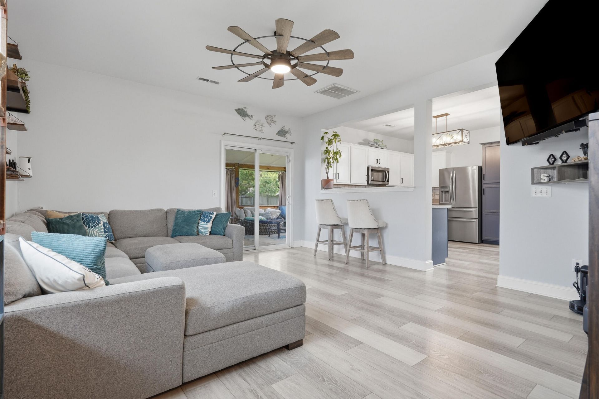 547 Flycatcher Drive Photo 8