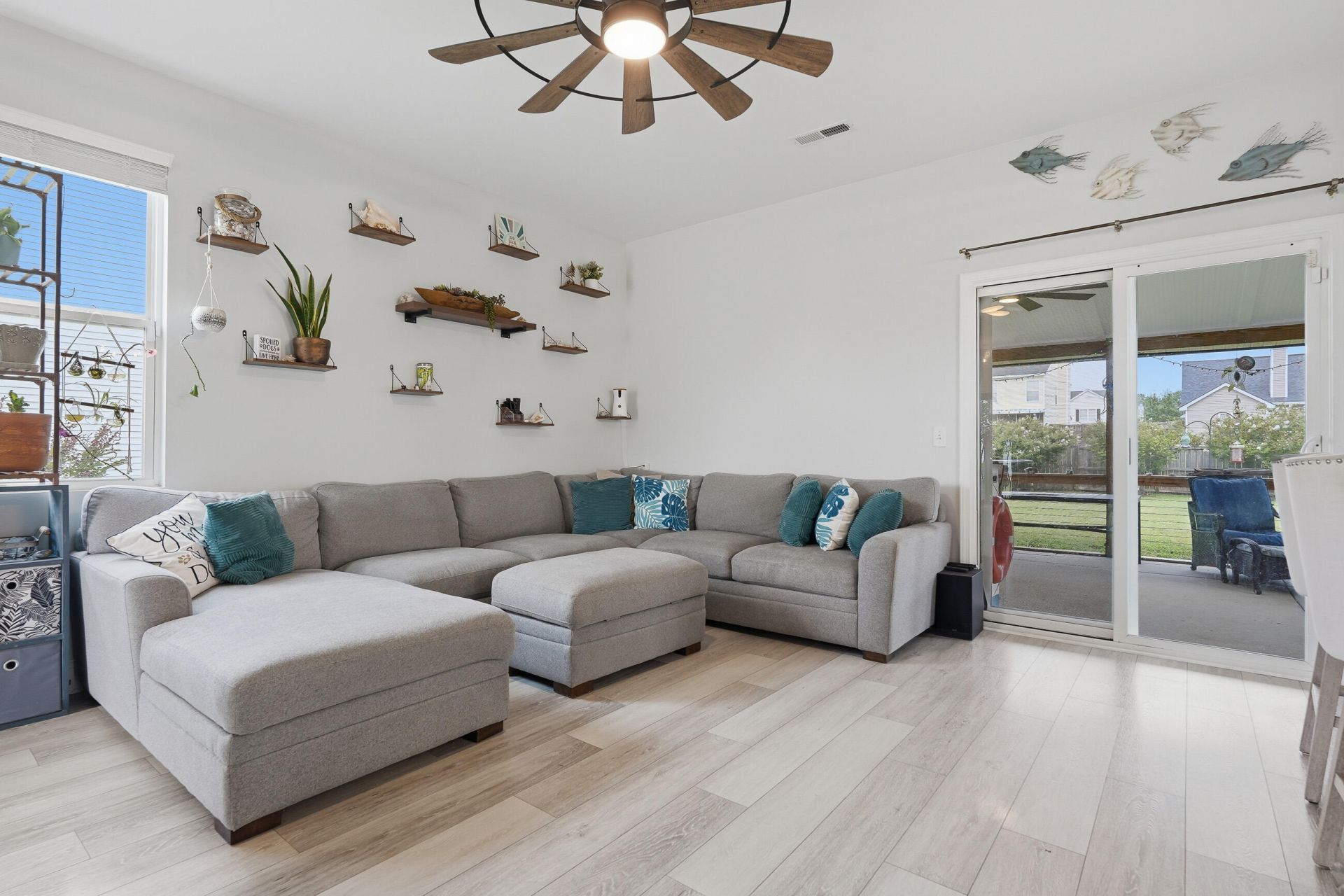 547 Flycatcher Drive Photo 9