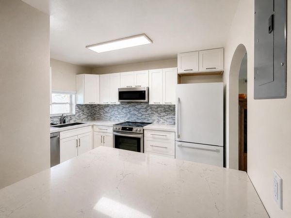 9411 N Hollybrook Lake Drive, Unit 309, Pembroke Pines, FL 33025