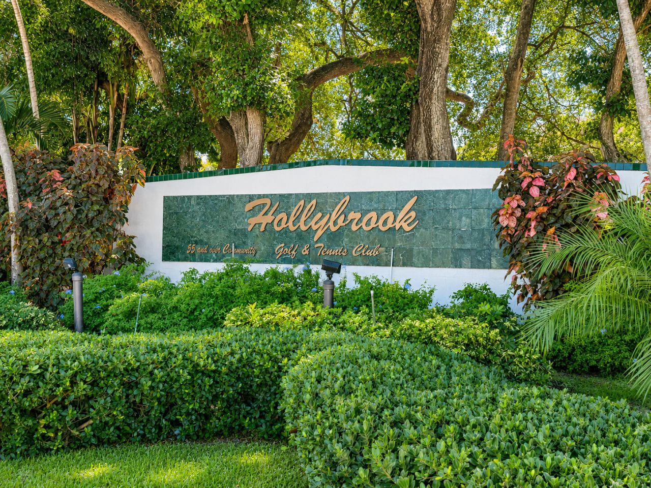 9411 N Hollybrook Lake Drive, Unit 309, Pembroke Pines, FL 33025 Photo