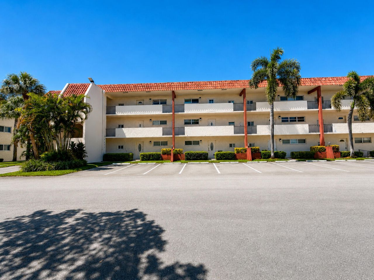 9411 N Hollybrook Lake Drive, Unit 309, Pembroke Pines, FL 33025 Photo