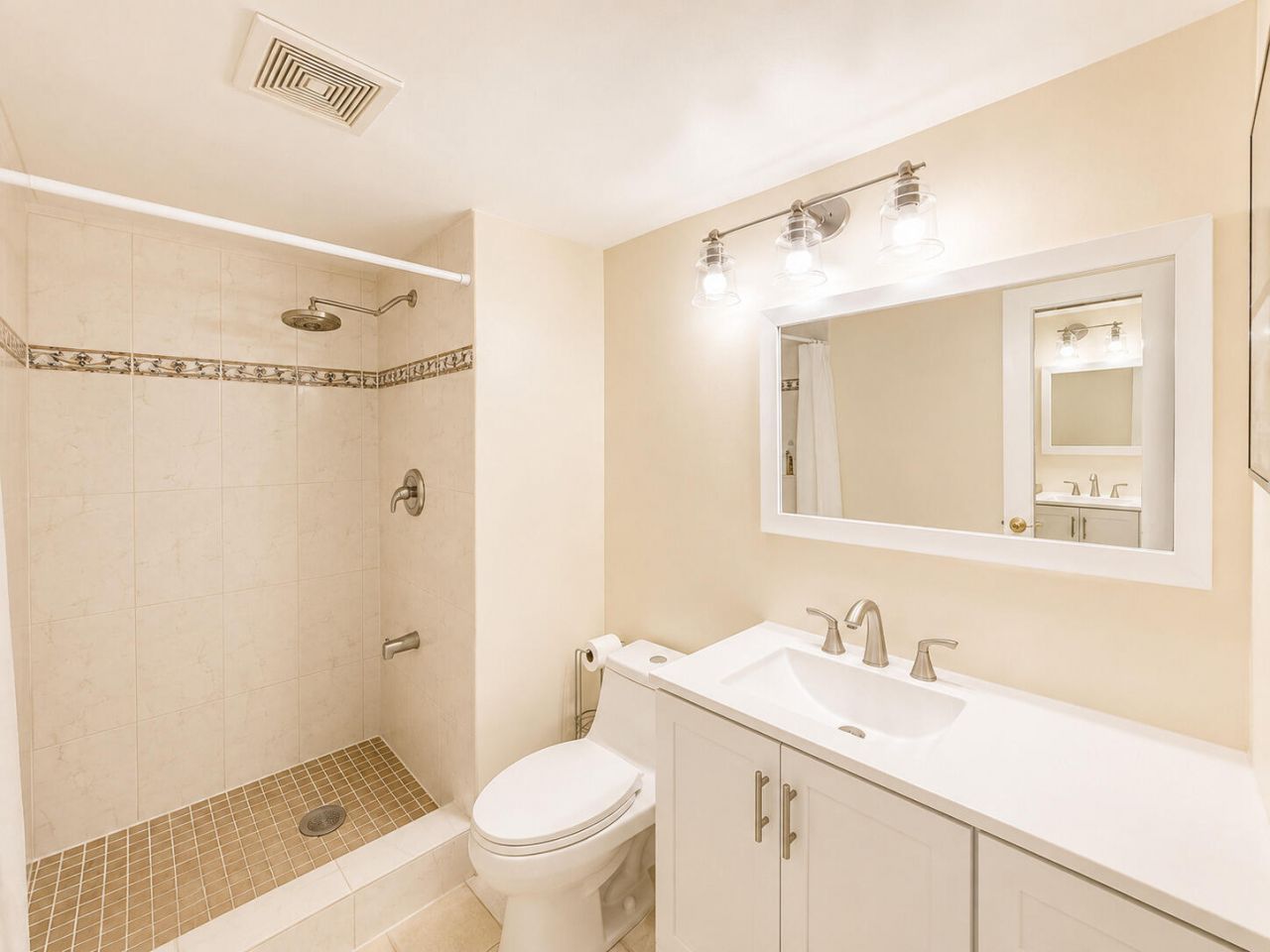 9411 N Hollybrook Lake Drive, Unit 309, Pembroke Pines, FL 33025 Photo