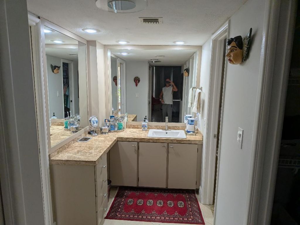 907 Cypress Terrace, Unit 205, Pompano Beach, FL 33069 Photo