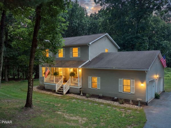 116 Oak Ridge Drive , Milford, PA 18337