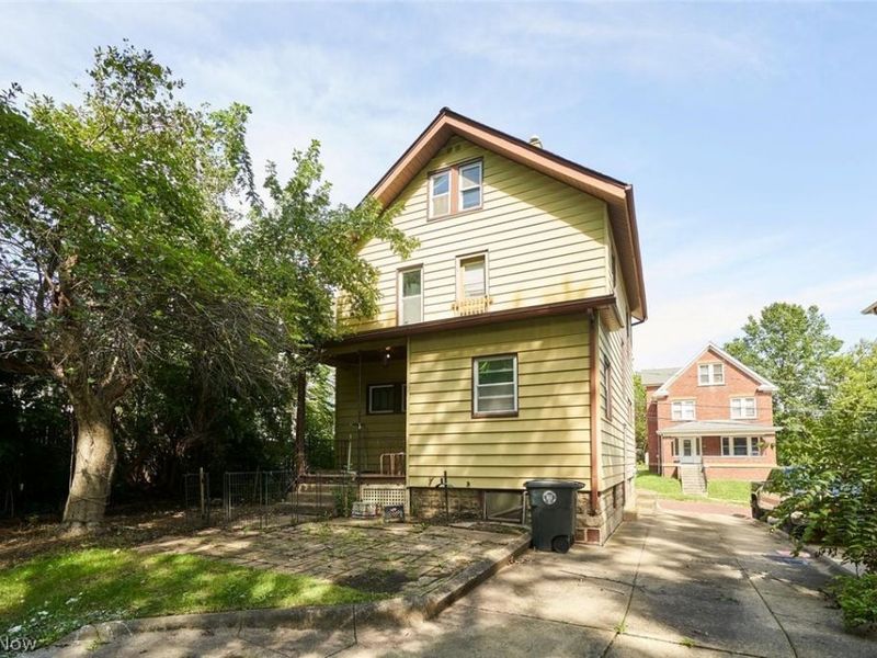 446 E Voris Street, Akron, OH 44311 Photo 5