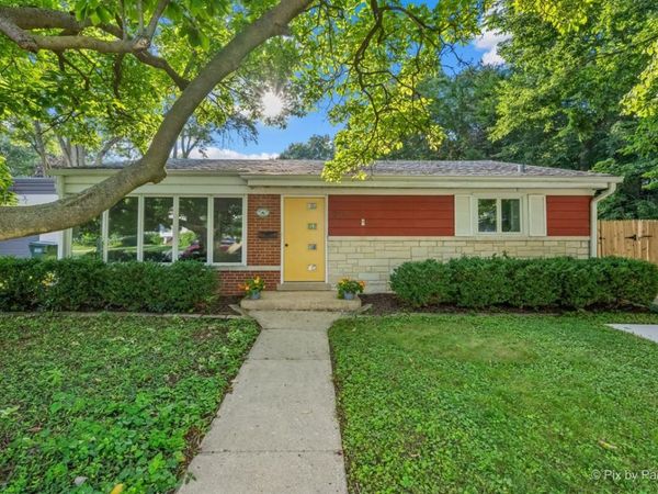 714 Western Avenue , Glen Ellyn, IL 60137