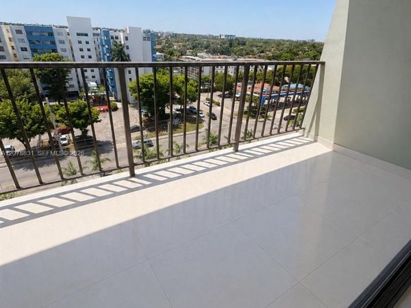 5055 NW 7th St , Unit 1004, Miami, FL 33126