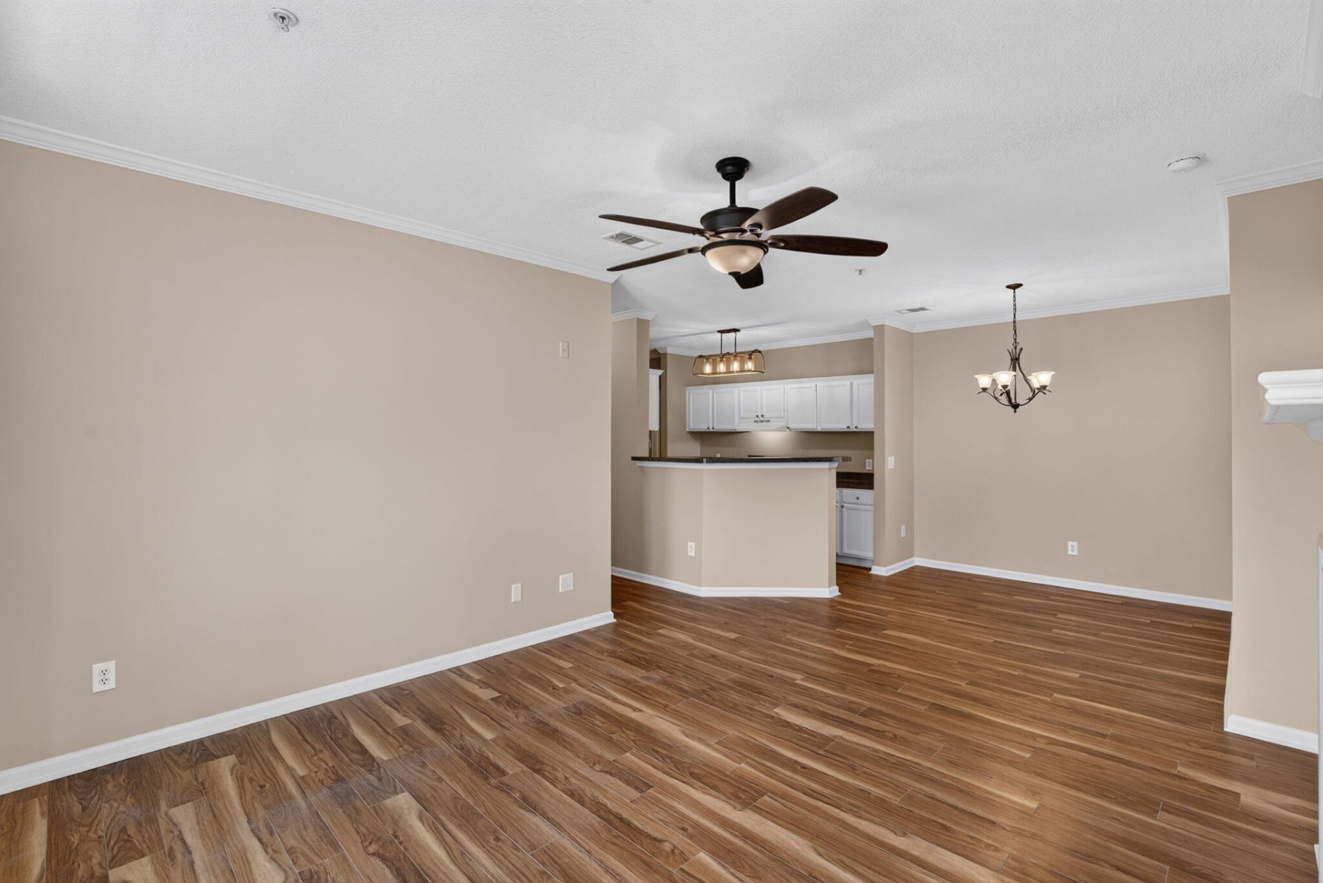 45 Sycamore Avenue Photo 12