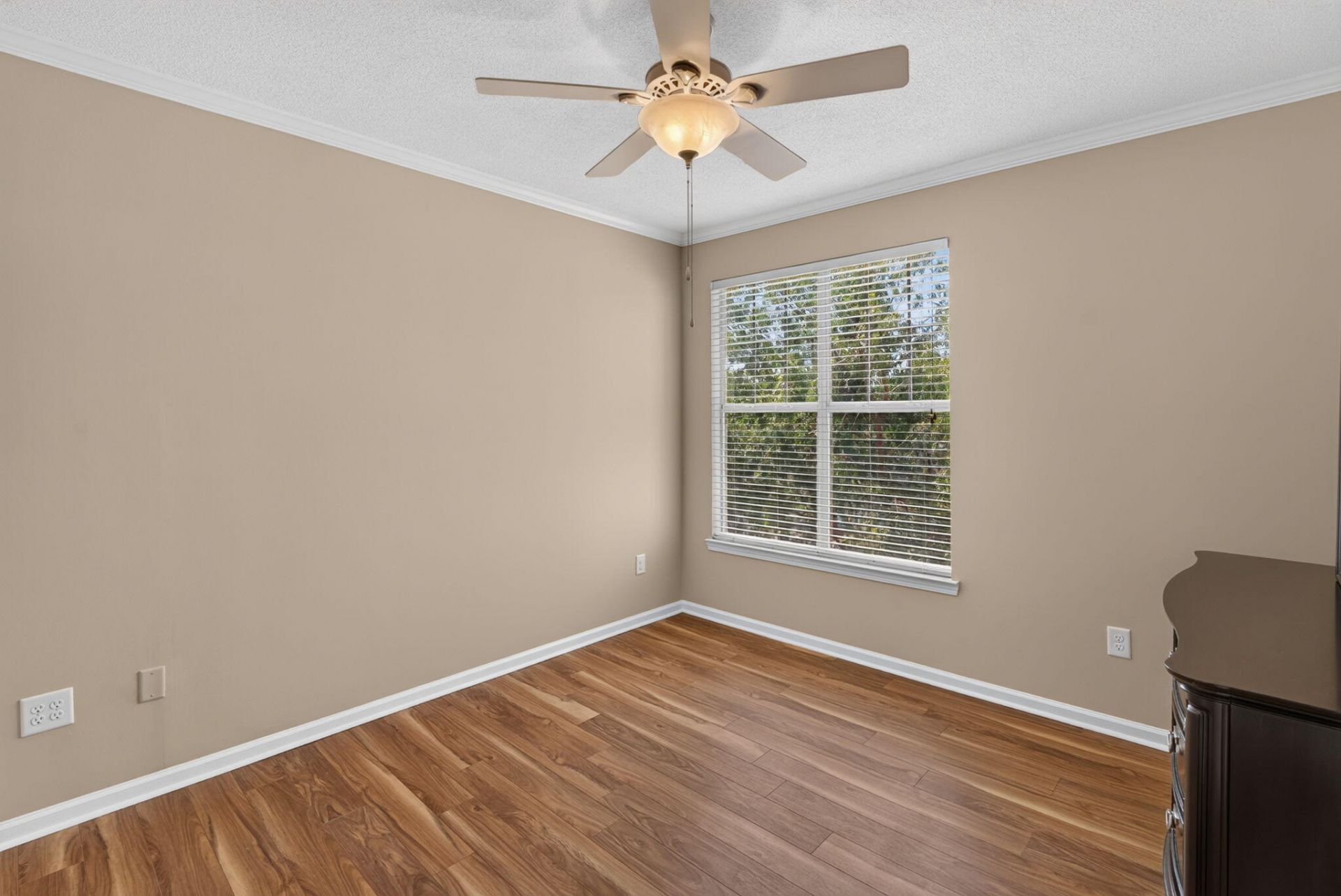45 Sycamore Avenue Photo 14