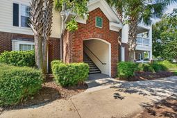 45 Sycamore Avenue photo 4