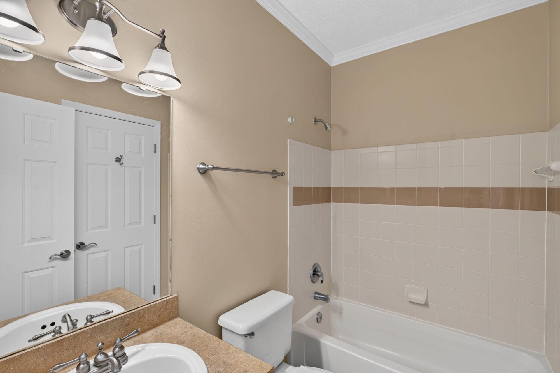 45 Sycamore Avenue Photo 23