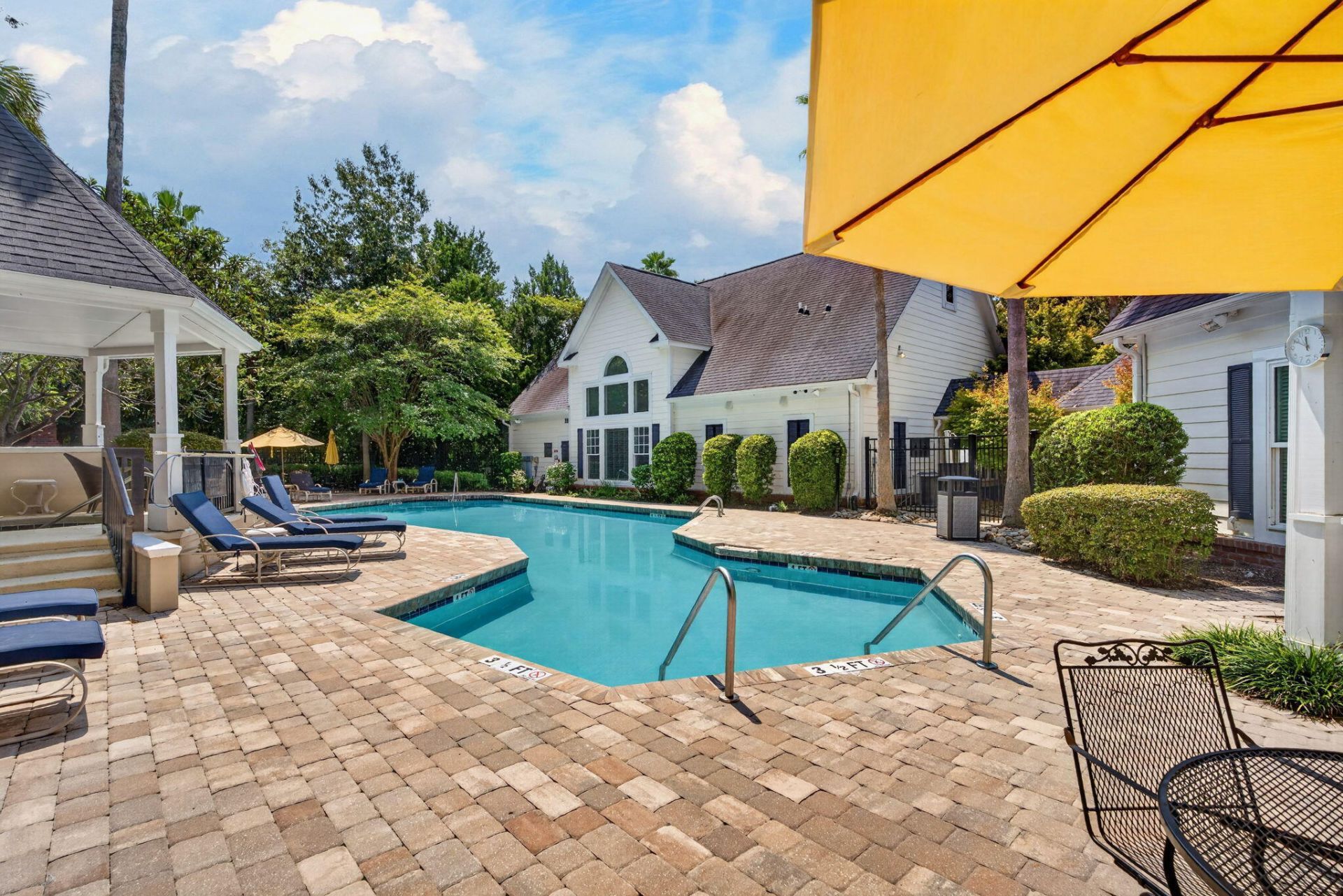 45 Sycamore Avenue Photo 31