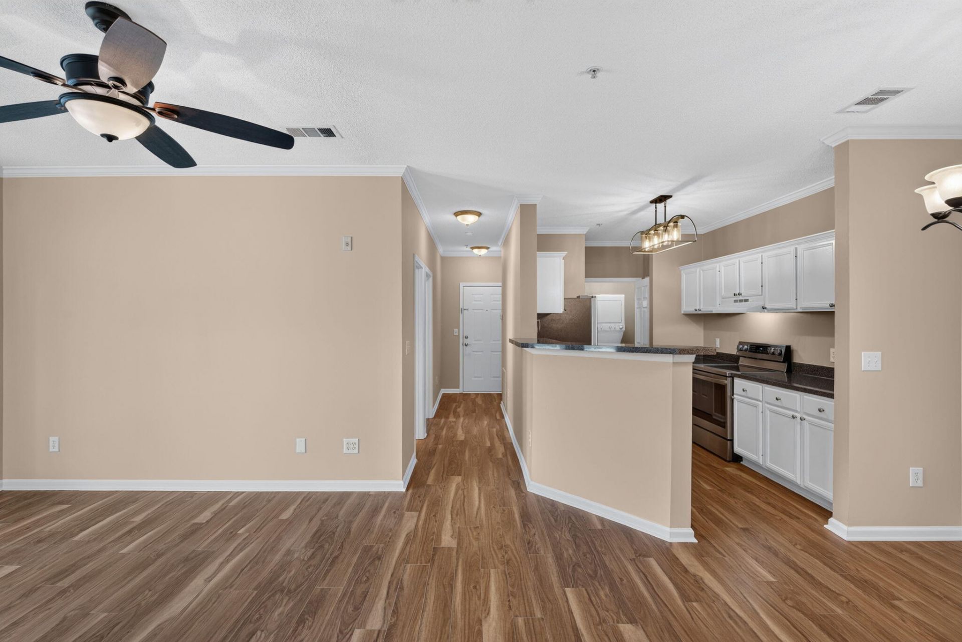 45 Sycamore Avenue Photo 4