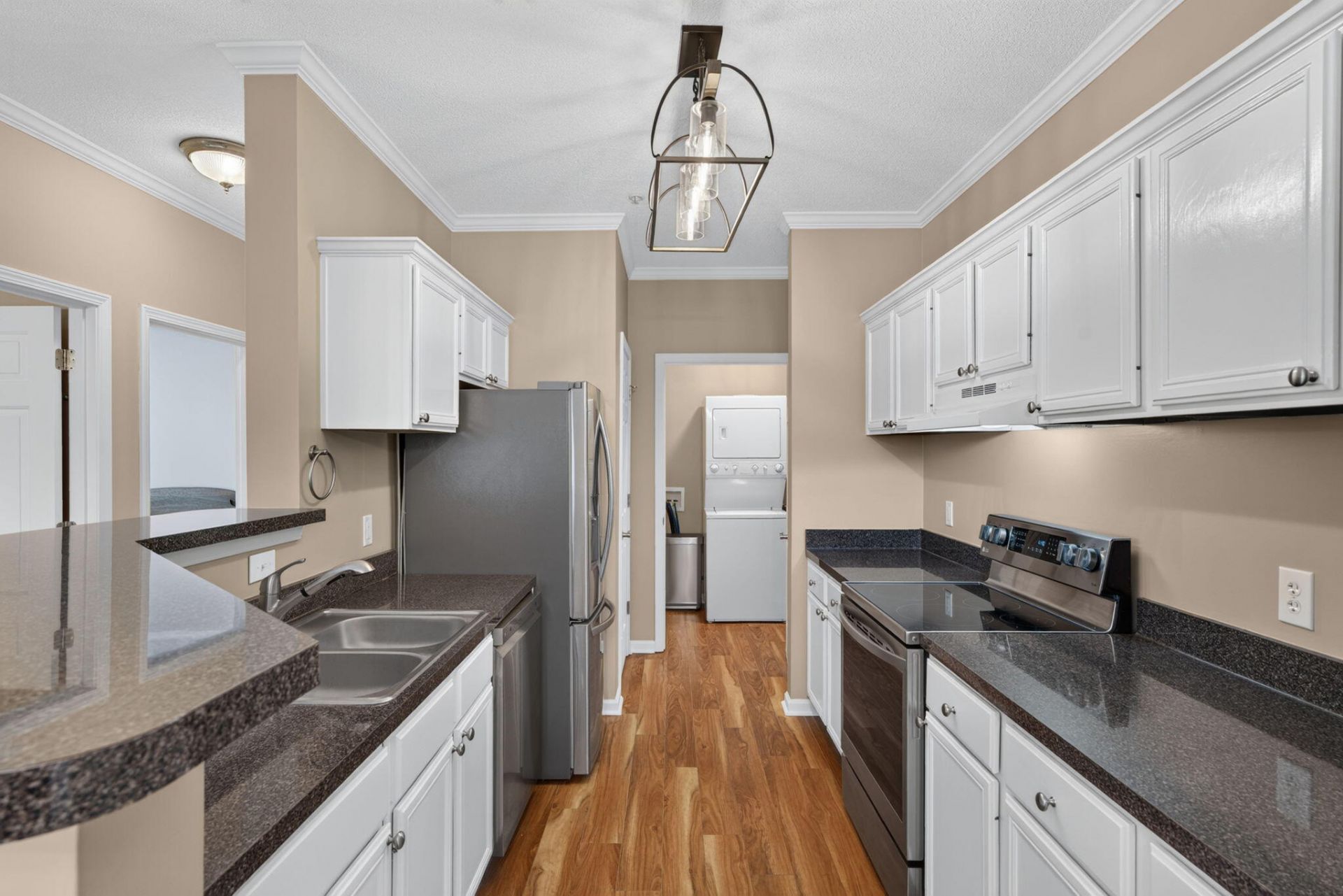 45 Sycamore Avenue Photo 6