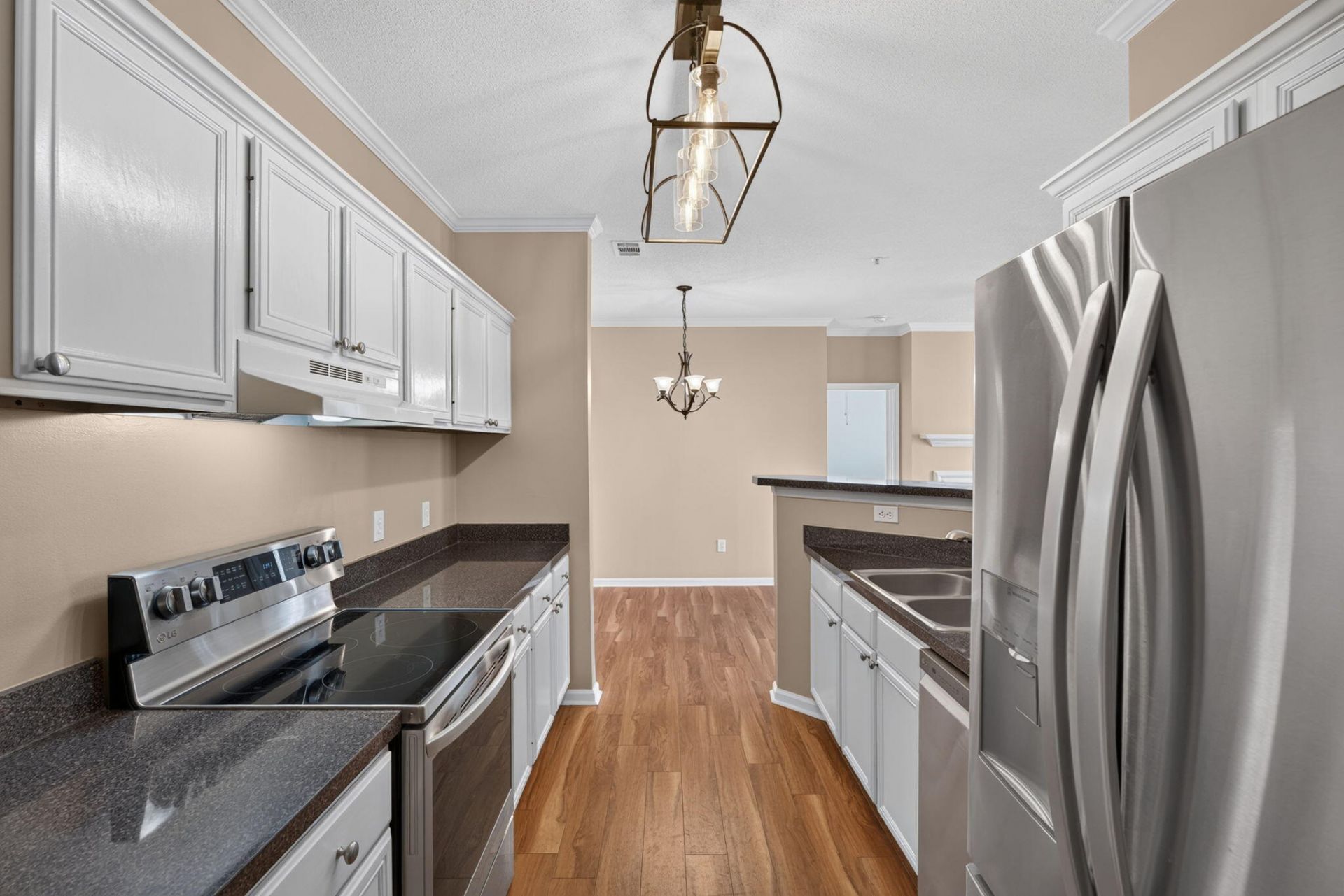 45 Sycamore Avenue Photo 7
