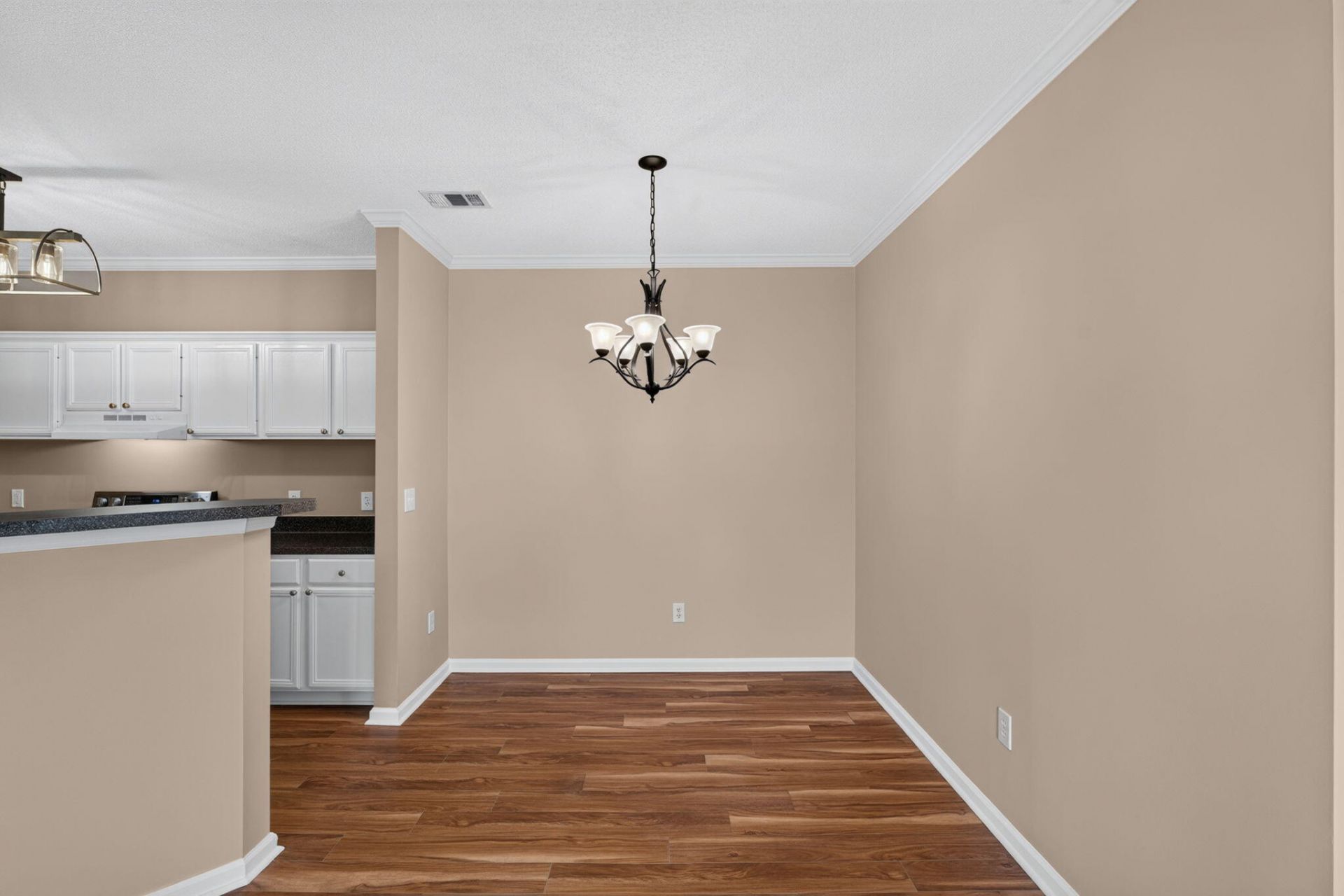 45 Sycamore Avenue Photo 8