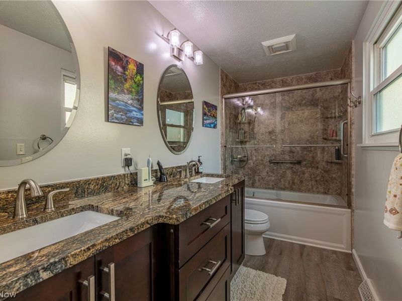 419 Ridgewood Drive, Eastlake, OH 44095 Photo 24