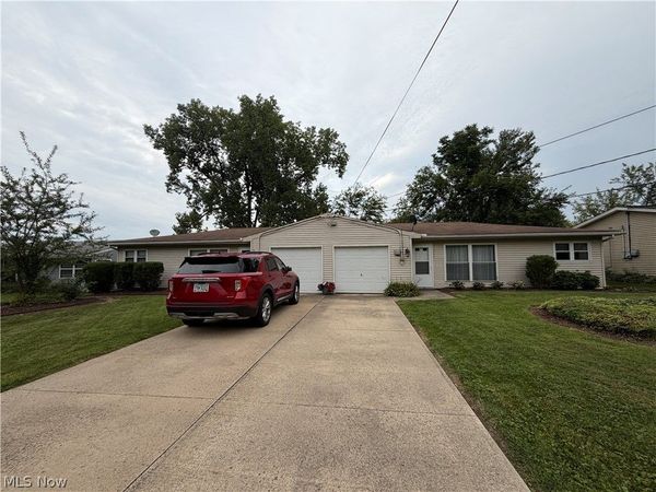 2573 Jaycox Road , Avon, OH 44011