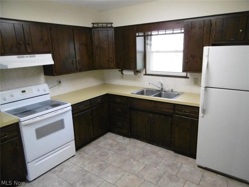 2573 Jaycox Road, Avon, OH 44011 Photo 3