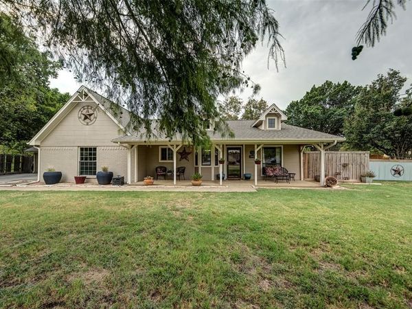 3805 Berry Hill Court, Double Oak, TX 75028