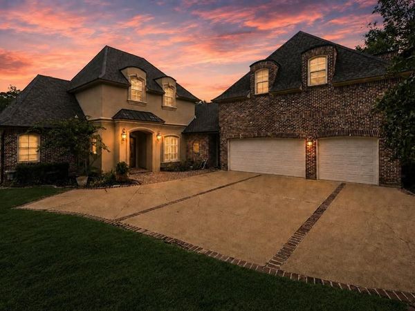1170 Waters Edge Circle, Shreveport, LA 71106
