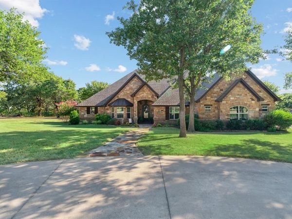 173 Oakwood Trail, Eastland, TX 76448
