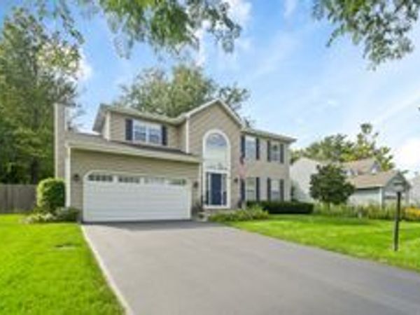 28 Hampton Street , Cary, IL 60013