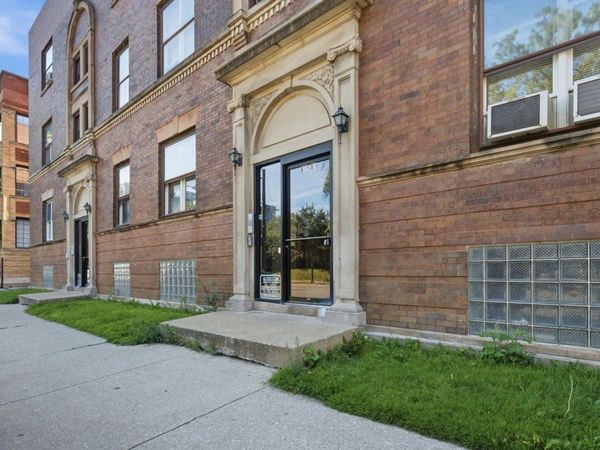955 E 61st Street , Unit 1, Chicago, IL 60637