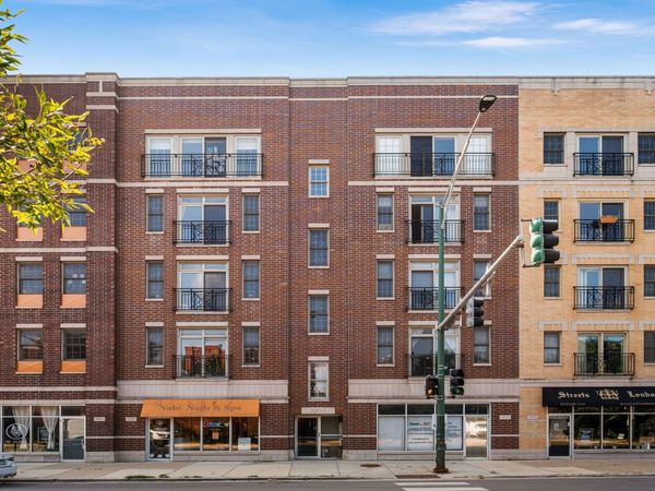 1903 W Diversey Parkway, Unit 301, Chicago, IL 60614