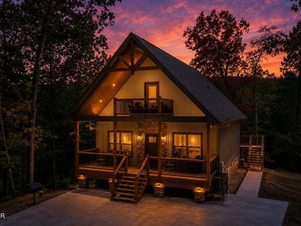 1756 Stinnett Road, Sevierville, TN 37876
