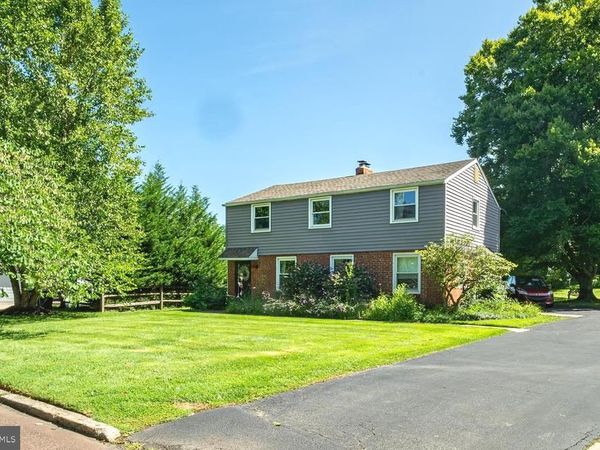 4033 SCHOOL HOUSE LANE , PLYMOUTH MEETING, PA 19462