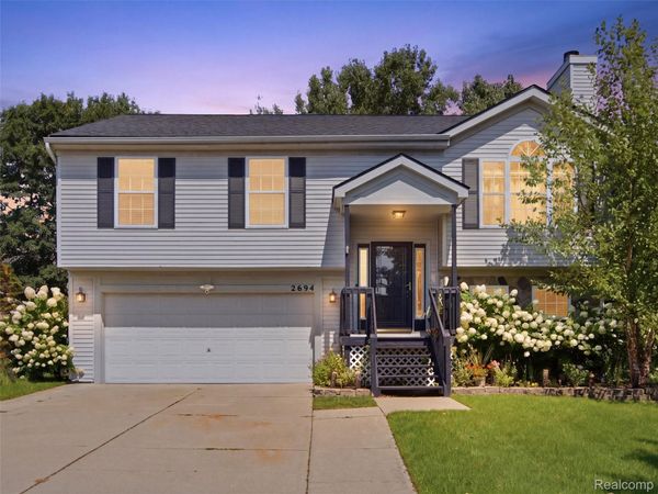 2694 Driftwood Drive, Waterford Township, Mi 48329