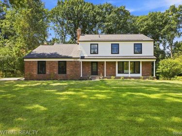 4348 Covered Bridge Road, Bloomfield Township, Mi 48302