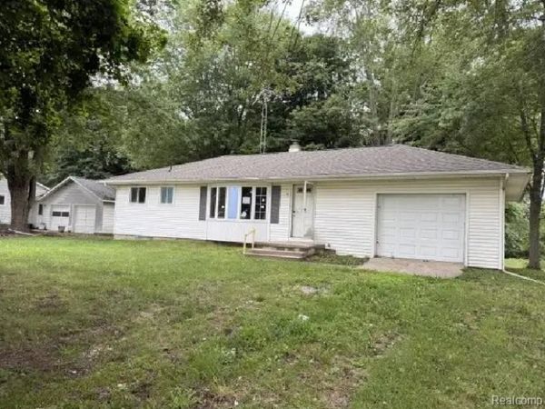 5407 Oak Grove Road , Howell Township, Mi 48855