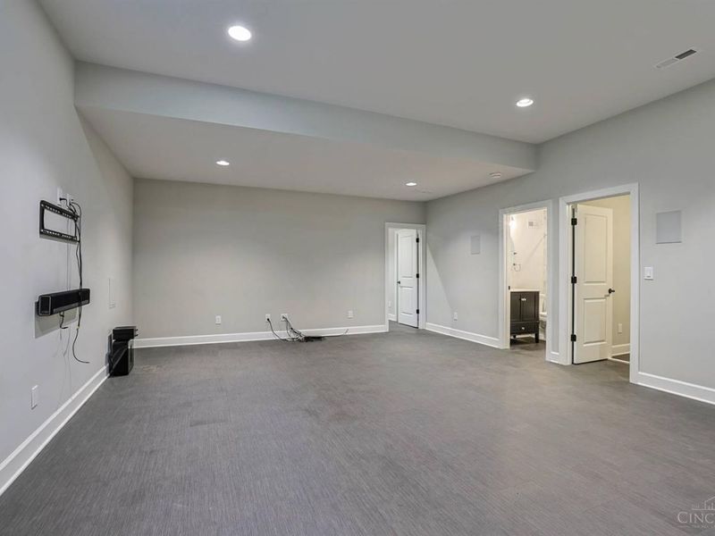 3527 Kroger Avenue, Cincinnati, OH 45226 Photo 46