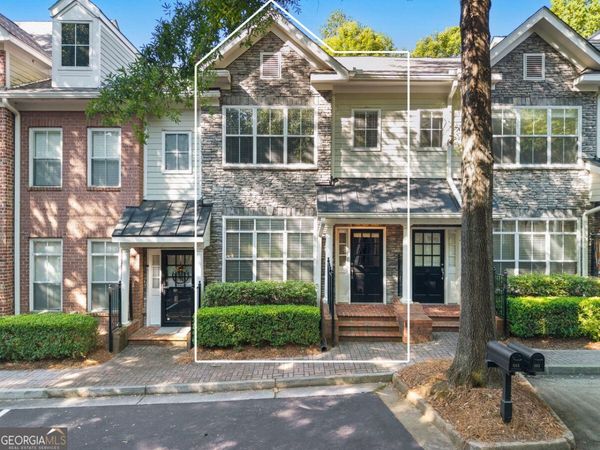 1115 Glenridge Place NE, Sandy Springs, GA 30342