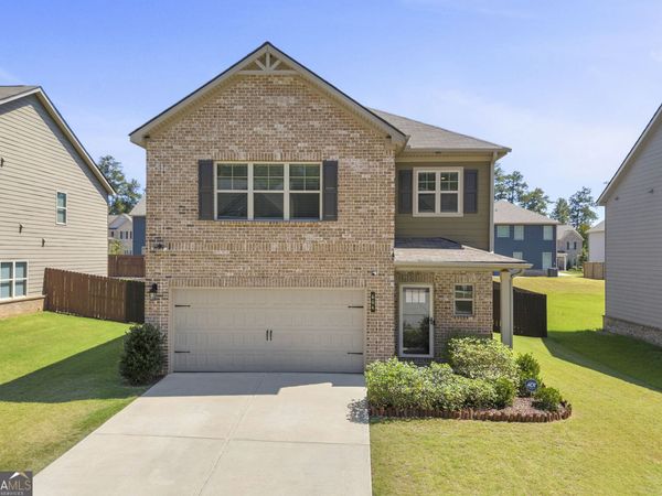 664 Lakehaven Lane, Loganville, GA 30052