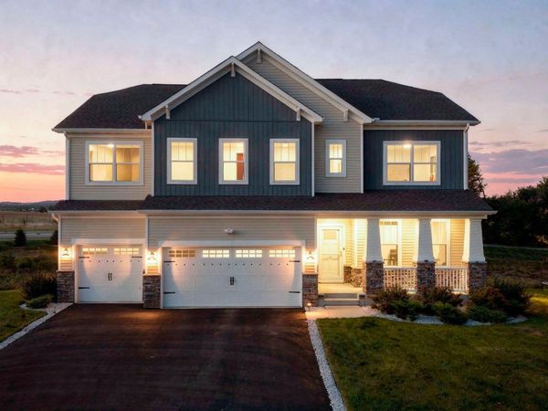 1961 Dahlia Drive, Shakopee, MN 55379