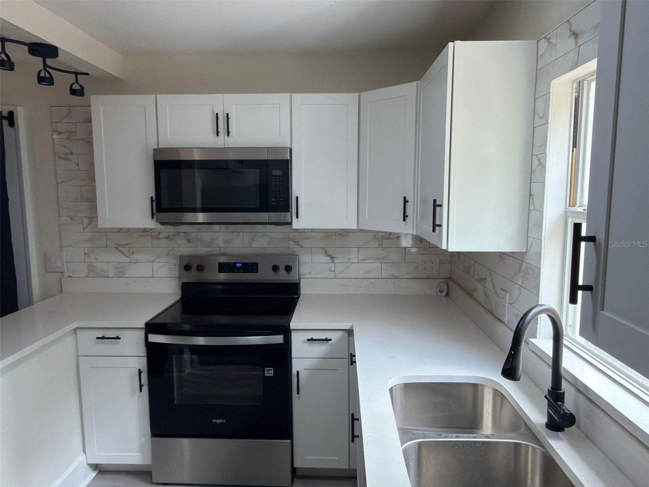 610 28th Avenue S, Saint Petersburg, FL 33705 Photo