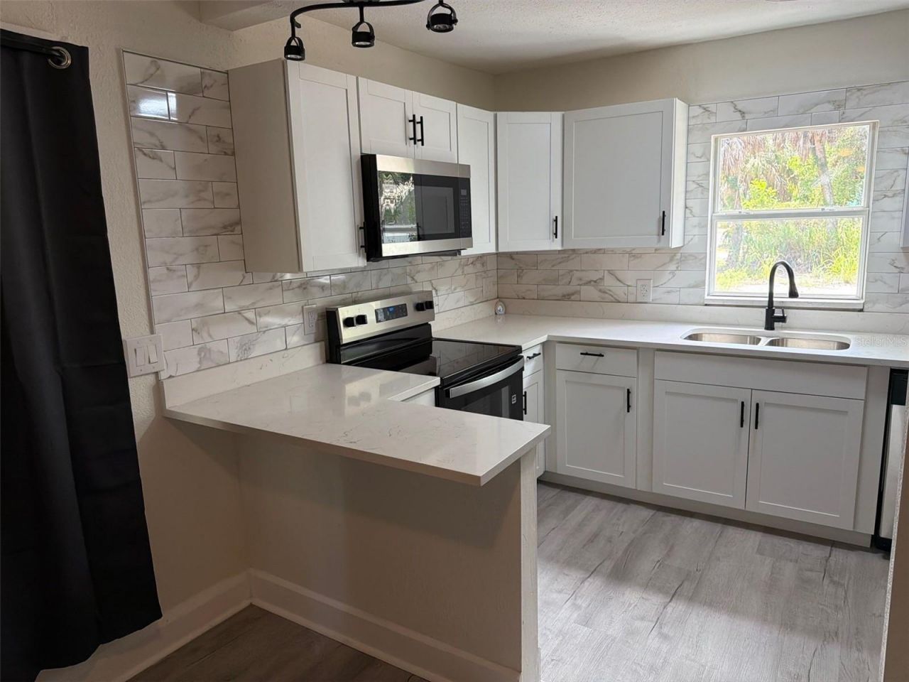 610 28th Avenue S, Saint Petersburg, FL 33705 Photo