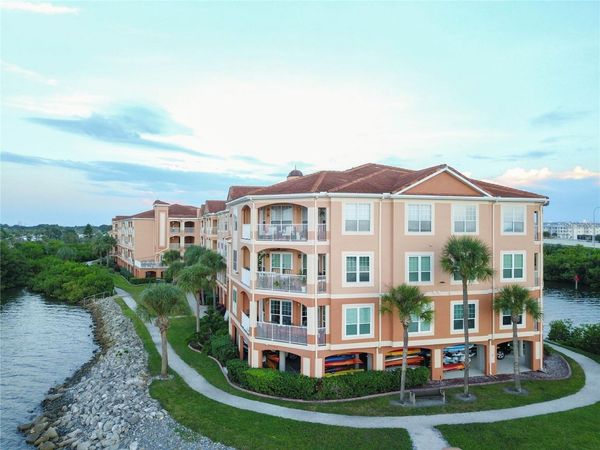 5000 CULBREATH KEY WAY , Unit 1-318, TAMPA, FL 33611
