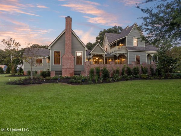 1103 Calhoun Avenue, Ocean Springs, MS 39564