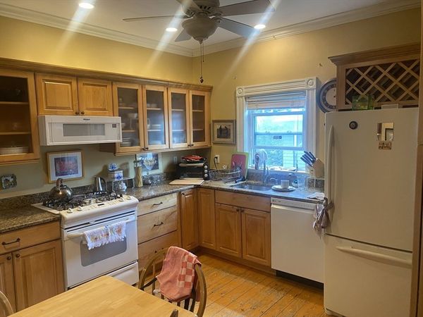 85 Boston Ave, Unit 2, Medford, MA 02155