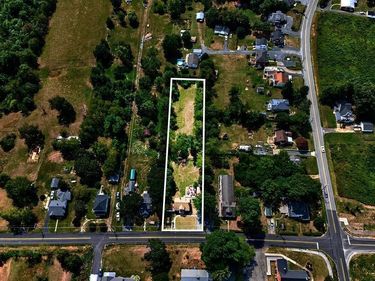 304 N OAK LN, WAYNESBORO, VA 22980